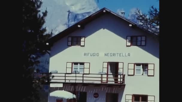 Vigo Fassa Włochy Maj 1962 Schronienie Dolomitach Latach Tych — Wideo stockowe