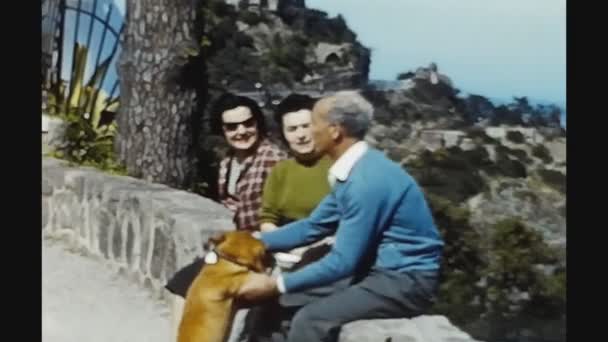 1954年5月 法国尼斯 50年代的乡村家庭旅游 — 图库视频影像