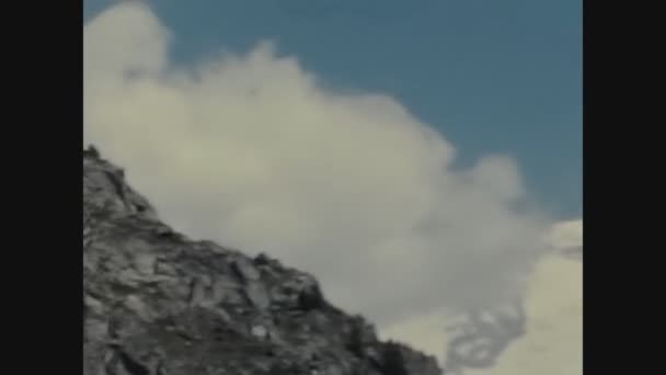 イタリア ドロミテ1959年7月 50年の雪景色 — ストック動画