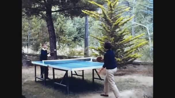 Pavia Italy June 1962 Children Play Table Tennis Garden 60S — Stock Video