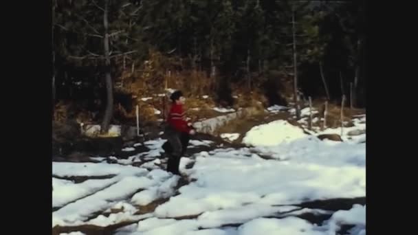 Pavia Itálie Prosince 1960 Hraní Sněhových Koulí Letech — Stock video