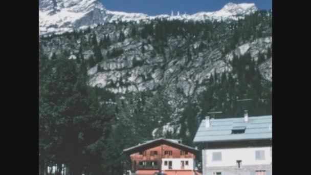 Castiglione Italy May 1968 典型的60年代阿尔卑斯山风景 — 图库视频影像