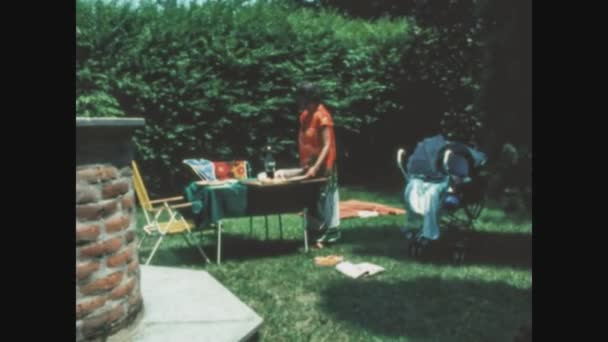 Cagliari Italy June 1970 Lunch Garden Scenes 60S — Stock Video