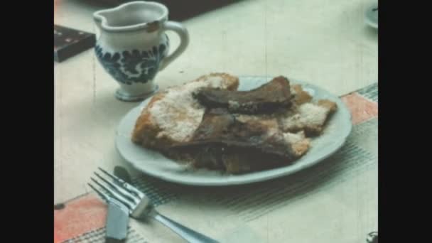 Schignano Itália Junho 1963 Almoço Prato Comida Detalhe Década — Vídeo de Stock