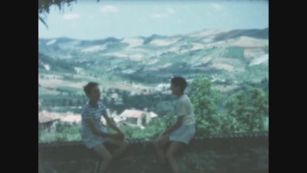 Zavattarello Italien Maj 1958 Landsbygdsbarn Det Fria Talet — Stockvideo