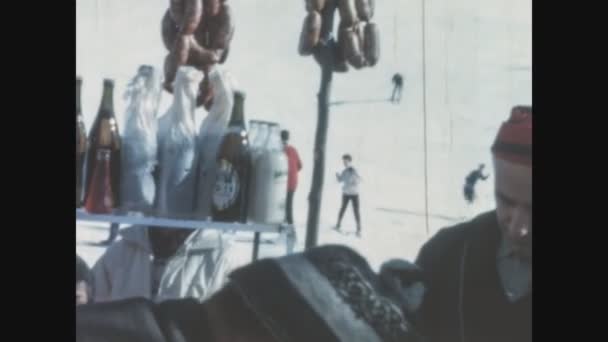 Piani Dei Resinelli Italy December 1963 Food Stall Ski Slope — 图库视频影像