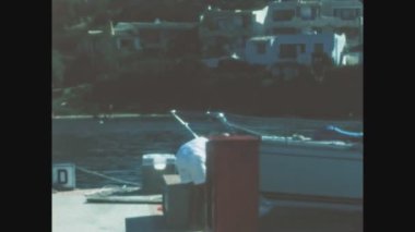 CAGLIARI, İtalya HAZİRAN 1970: 70 'lerde Sardunya' da lüks tekne