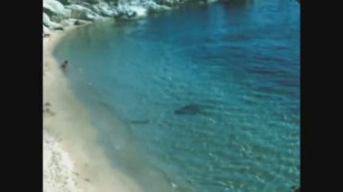 CAGLIARI, İtalya 1970: Sardunya kıyı manzarası 70 'lerde