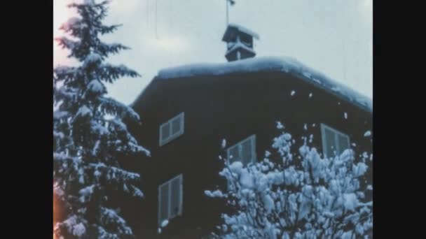 Δολομητεσ Ιταλια Δεκεμβριοσ 1969 Χιονάτη Σκηνή Υπαίθρια Στη Δεκαετία Του — Αρχείο Βίντεο