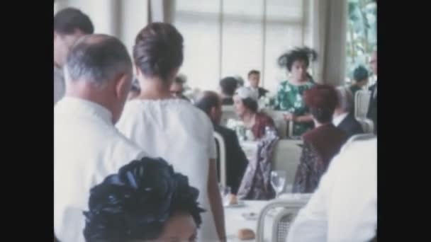 Como Italië Mei 1969 Bruiloft Diner Scene Het Restaurant — Stockvideo