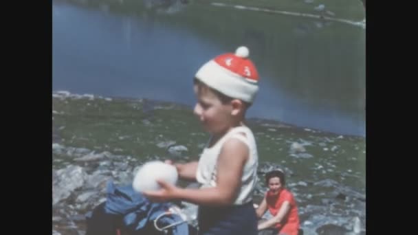 Dolomites Italy May 1965 Дитячі Портретні Гірські Спогади — стокове відео