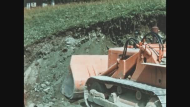 Dolomites Włochy Październik 1964 Scena Budowy Koparki Diggera Latach Tych — Wideo stockowe