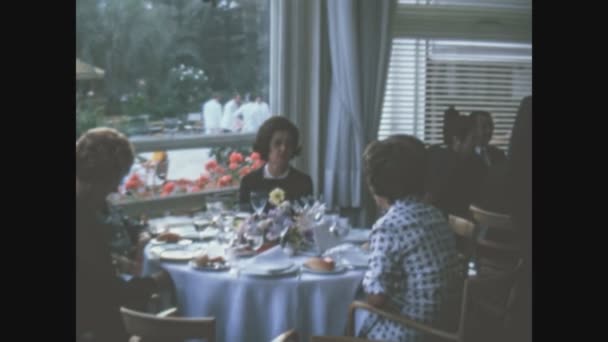 Санремо Италия 1982 Сцена Свадебного Ужина Ресторане Годы — стоковое видео