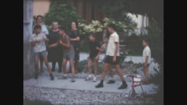 Garda Lake Itálie Červen 1958 Rodinný Moment Vzpomínky Venku 50S — Stock video