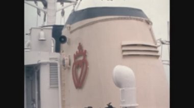 Saint Michel Chef, Fransa Mart 1977: İnsanlar 70 'lerde feribotla seyahat ediyor