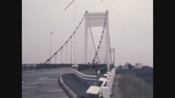 Nivillac Frankrike 1977 Roche Bernard Bridge Talet — Stockvideo