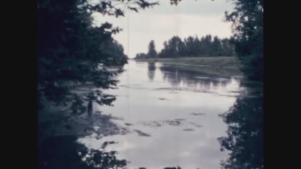 Maille Frnace Maj 1977 Kor Vid Floden Talet — Stockvideo