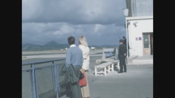 Alghero Talya Mayis 1975 Lerdeki Alghero Havaalanı Sahnesi — Stok video
