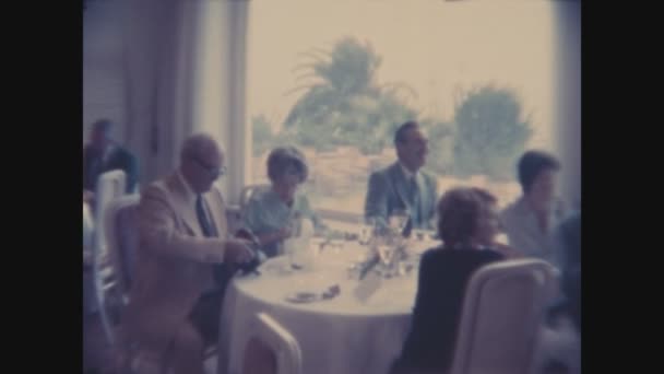 Sanremo Włochy Maj 1968 Restauracja Ślubna Scena Lunchu Latach Tych — Wideo stockowe