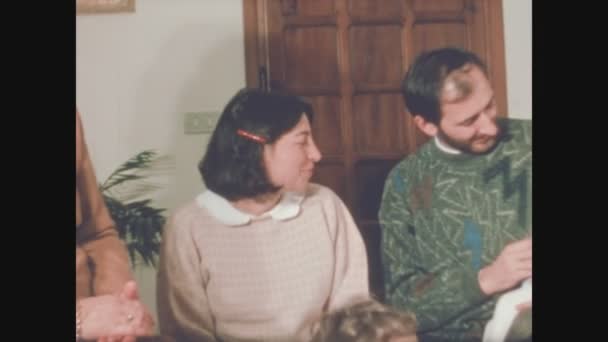 Como Italië Mei 1968 Familie Mensen Thuis Kerstmomenten Jaren — Stockvideo