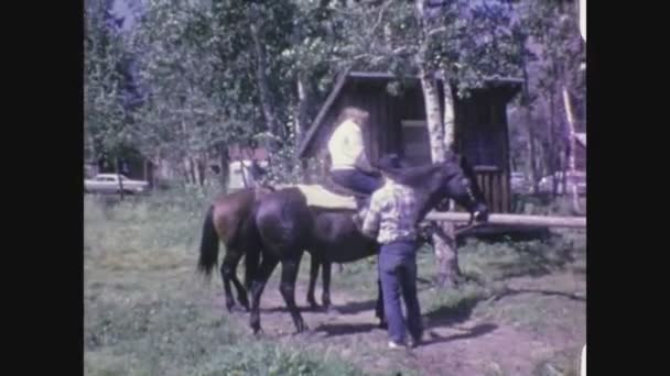 Dallas Stati Uniti Giugno 1962 Ranch Con Scena Cavalli Negli — Video Stock