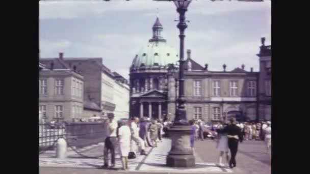 Copenhagen Denmark Hazi Ran 1961 Larda Palace Square View — Stok video