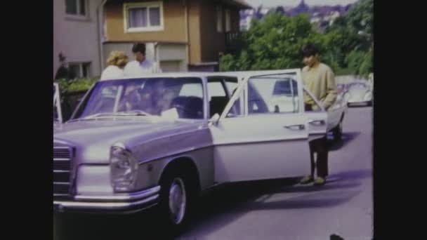 Berlin Deutschland März 1962 Mercedes Benz Limousine Familienauto Auf Der — Stockvideo