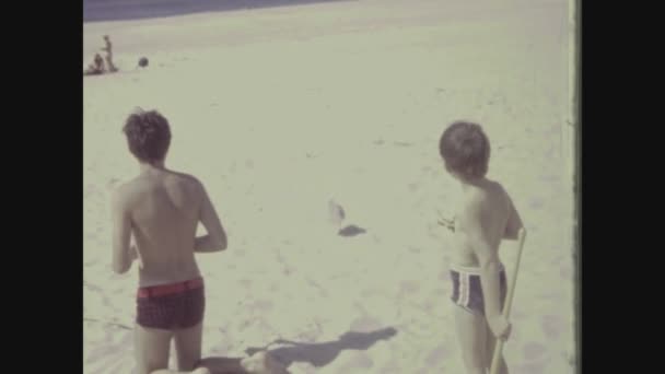 Copenhagen Δανια Ιουνιοσ 1961 Οικογενειακές Διακοπές Παραλία Μαζί Στη Δεκαετία — Αρχείο Βίντεο