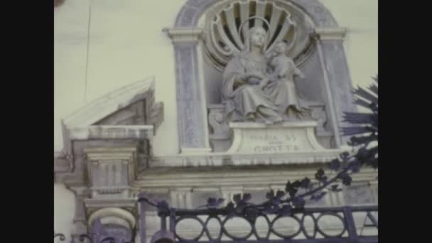 Палермо Италия Мая 1964 Статуя Марии Фасаде Церкви — стоковое видео