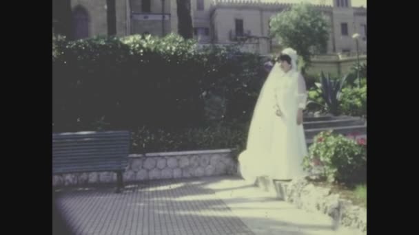 Palermo Włochy Maj 1964 Panna Młoda Pozuje Portretów Ślubnych Latach — Wideo stockowe