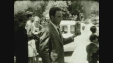 PALERMO, İTALYA MAYIS 1966: 60 'larda bir kalabalık açık hava töreni