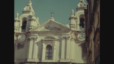 RABAT, MALTA HAZİRAN 1973: 70 'lerde Malta rabatı şehir manzarası