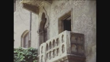 VERONA, İtalya Mayıs 1971: 70 'lerde Verona' da Romeo ve Juliet balkonu