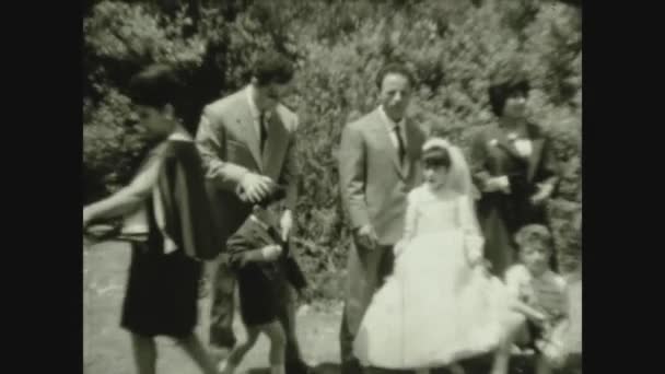 Palermo Italie Mai 1966 Petite Fille Avec Famille Première Cérémonie — Video
