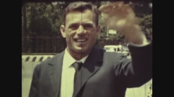 Palermo Włochy Maj 1966 Duża Grupa Ludzi Wita Się Latach — Wideo stockowe