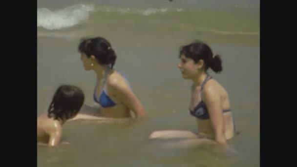Палермо Италия Июня 1966 Годы Люди Море Отдыхают Ванне — стоковое видео