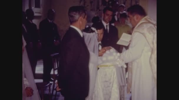 Palermo Ιταλια Μάιος 1975 Σκηνή Γάμου Στη Δεκαετία Του — Αρχείο Βίντεο
