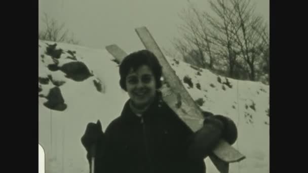 Palermo Italie Décembre 1963 Groupe Personnes Vacances Montagne Avec Neige — Video