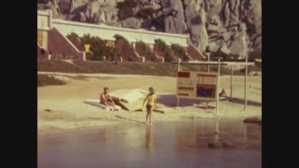 Палермо Италия Май 1970 Солнечный Сицилийский Пляжный Отдых — стоковое видео