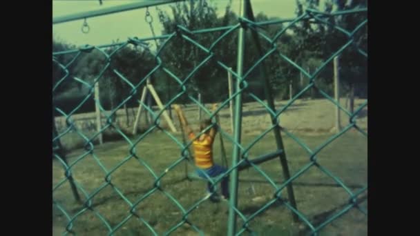 Fertod Hungary June 1982 Child Swing 1980S — 图库视频影像