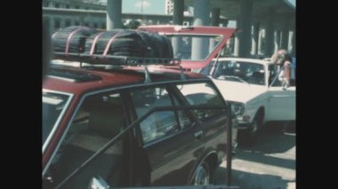 MALAGA, İspanya Haziran 1979: 70 'lerde feribota binmek için limandaki o şey