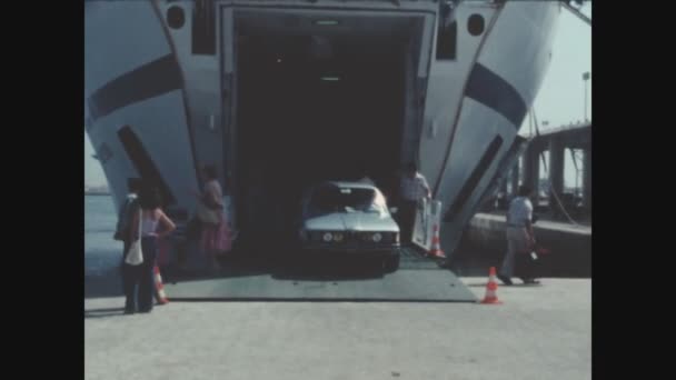 Malaga Spain June 1979 Mobil Turun Dari Kapal Feri Pada — Stok Video