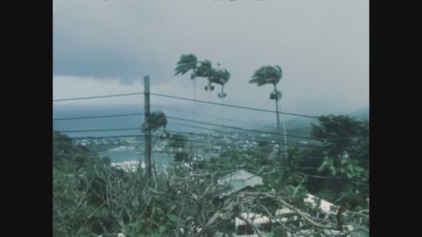 Castries Saint Lucia Styczeń 1985 Autobus Drodze Latach Tych — Wideo stockowe