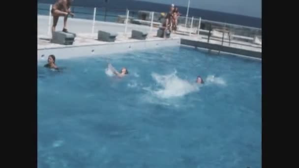 Portofino Olaszország 1975 Június Gyermek Amatőr Úszóverseny Években — Stock videók