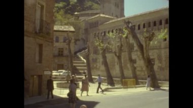 Estella, İspanya 1975: Estella 'nın İspanya' daki sokak manzarası