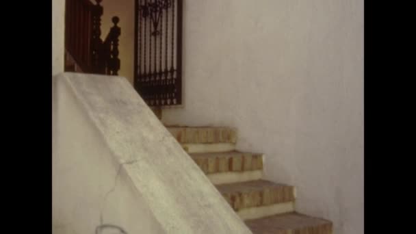 1970年西班牙萨洛比娜 70年代的萨洛比娜街景 — 图库视频影像