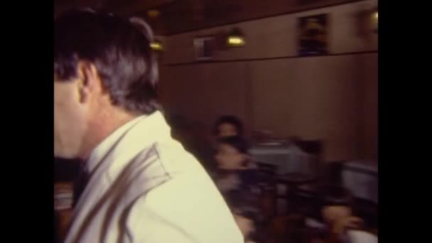 Palermo Italy September 1983 Waiters Serve Course Restaurant — Stock Video