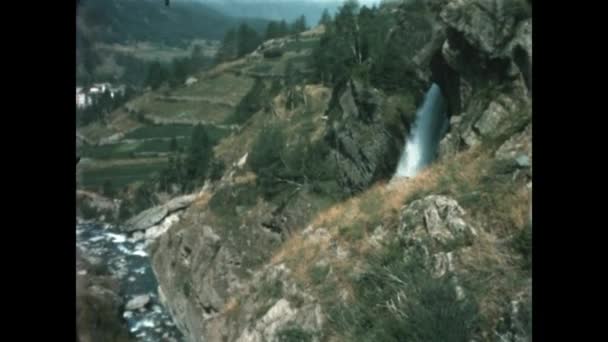 Dolomiten Italien Mai 1959 Wasserfälle Den Dolomiten Den 50Er Jahren — Stockvideo