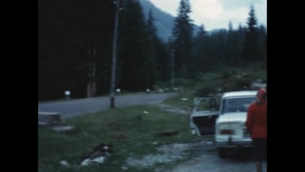 Tonale Italien Juni 1965 Människor Sommar Fjällsemester Talet — Stockvideo