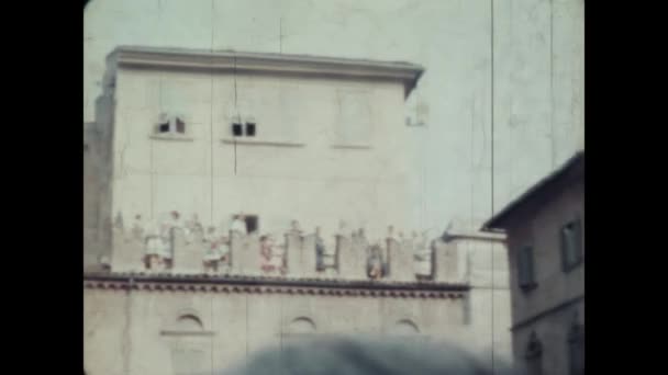 Aquila Itálie Květen 1963 Aquila Pohled Ulici 60S — Stock video